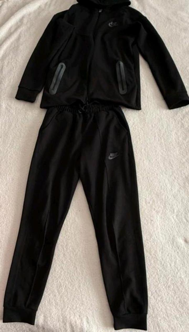 Двойка Nike