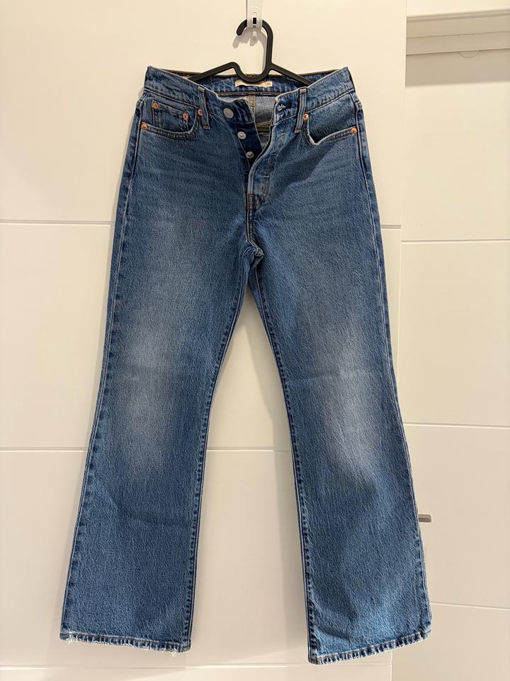 Levi's