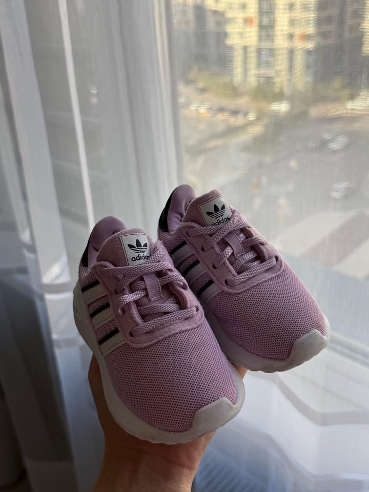 Кроссовки Adidas