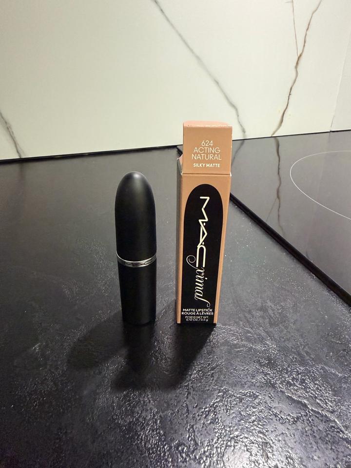 Помада MAC Maximal Silky Matte 624 Acting Natural