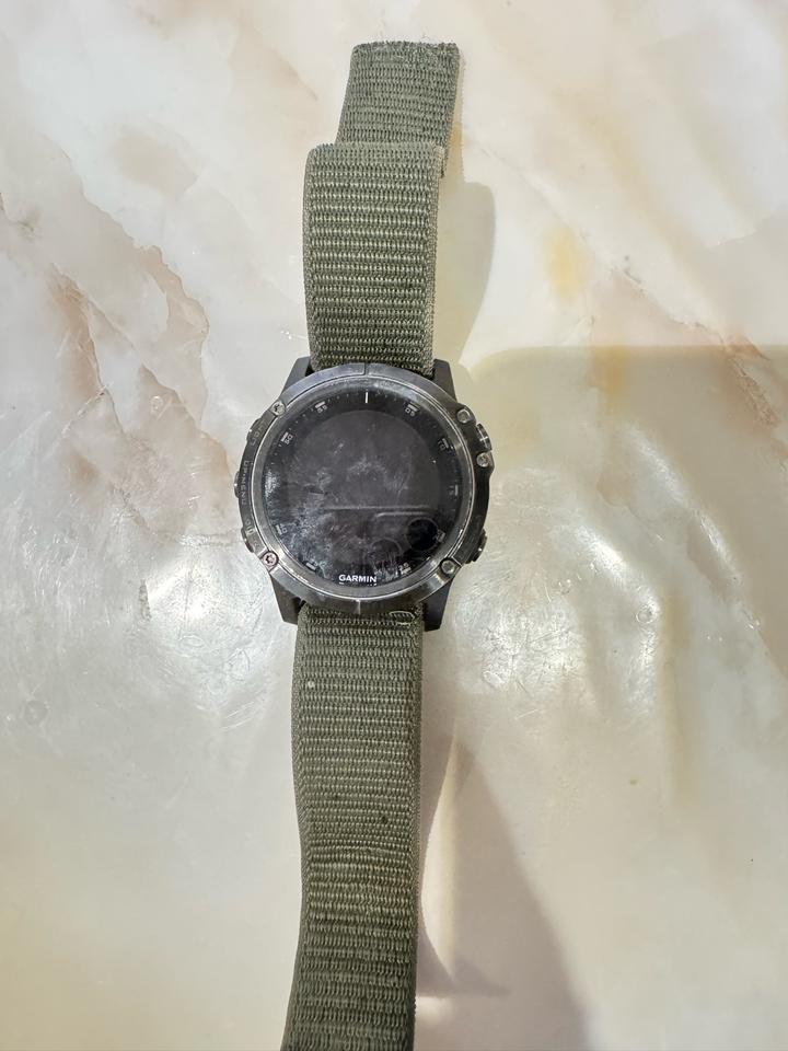 Смарт-часы Garmin