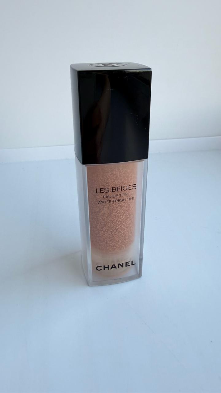 CHANEL Les Beiges Water-Fresh Tint. Оттенок - Light