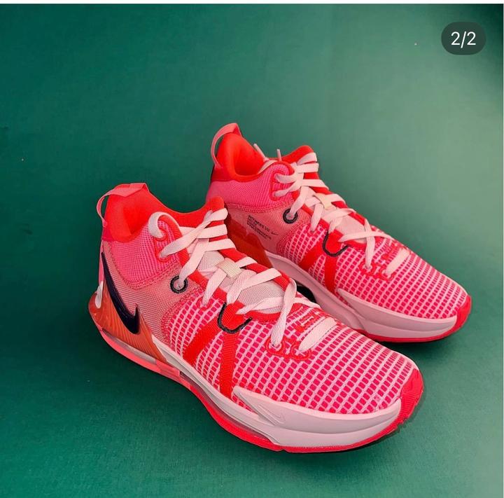 Кроссовки Nike баскетбольные