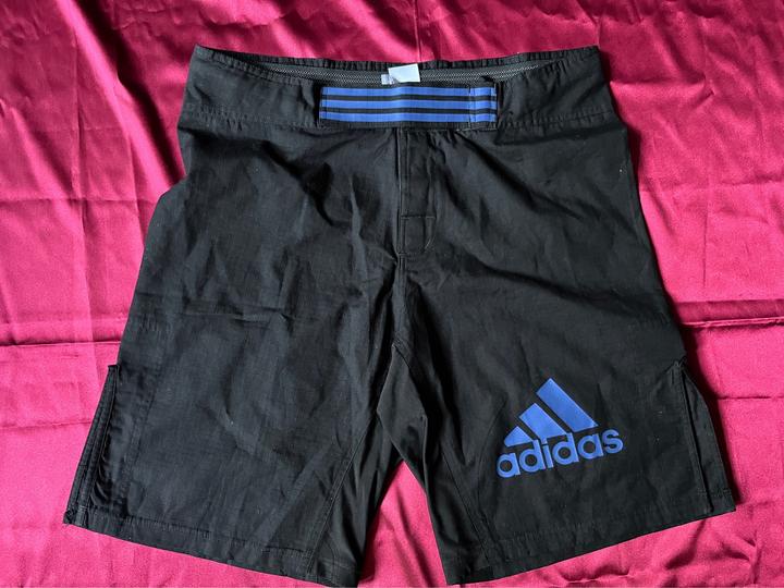 Профессиональные шорты Adidas для MMA — оригинал.