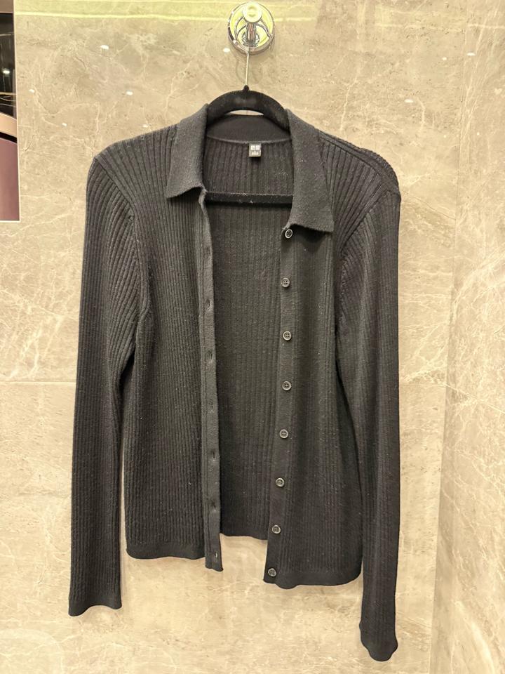 Кофта Uniqlo L на пуговицах