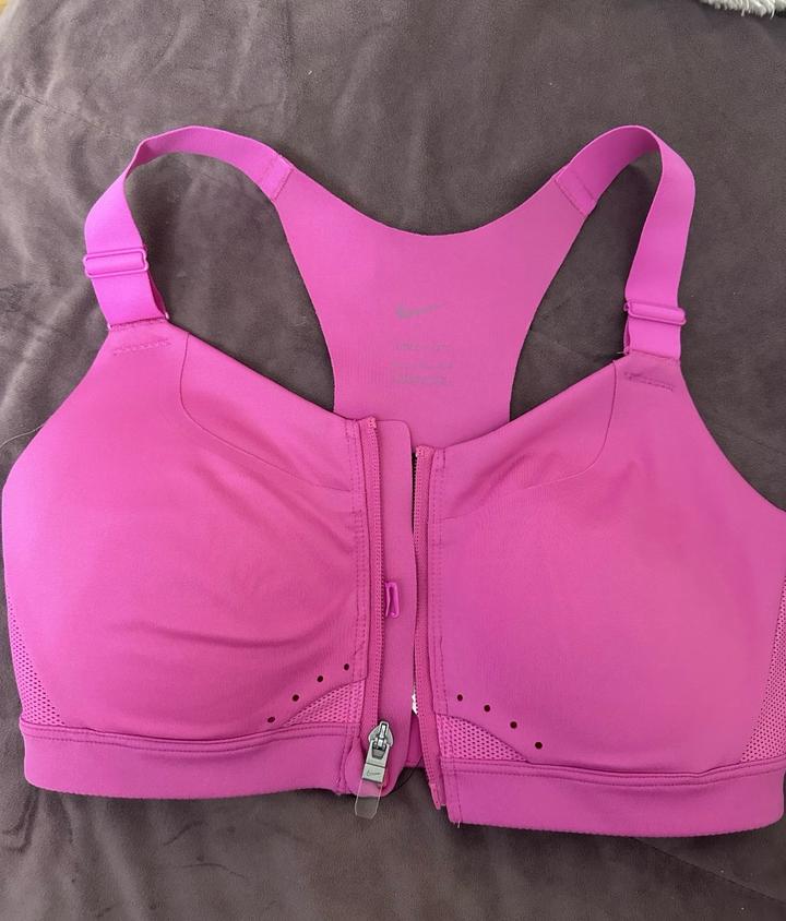 Спортивный топ Nike 💗 Nike Alpha High-Support — оригинальный спортивный топ