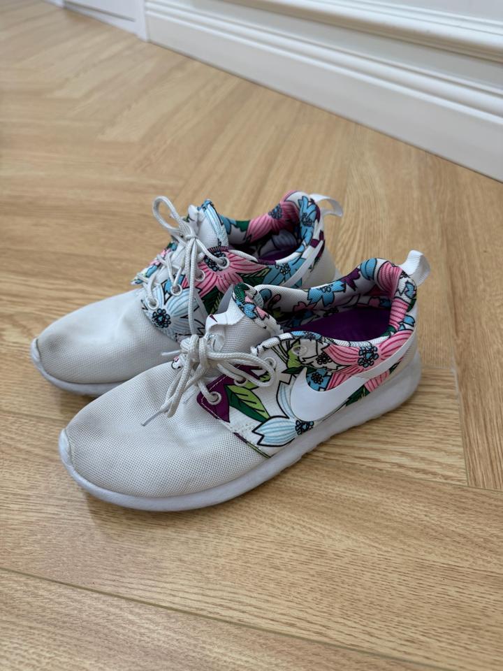 Nike