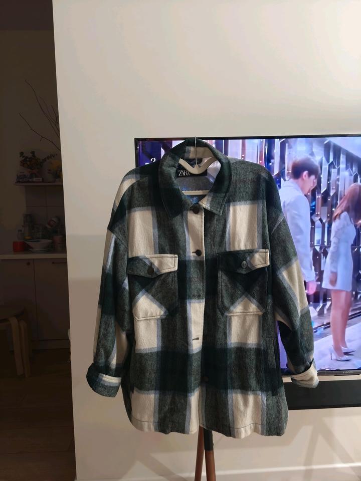 Курточка Zara