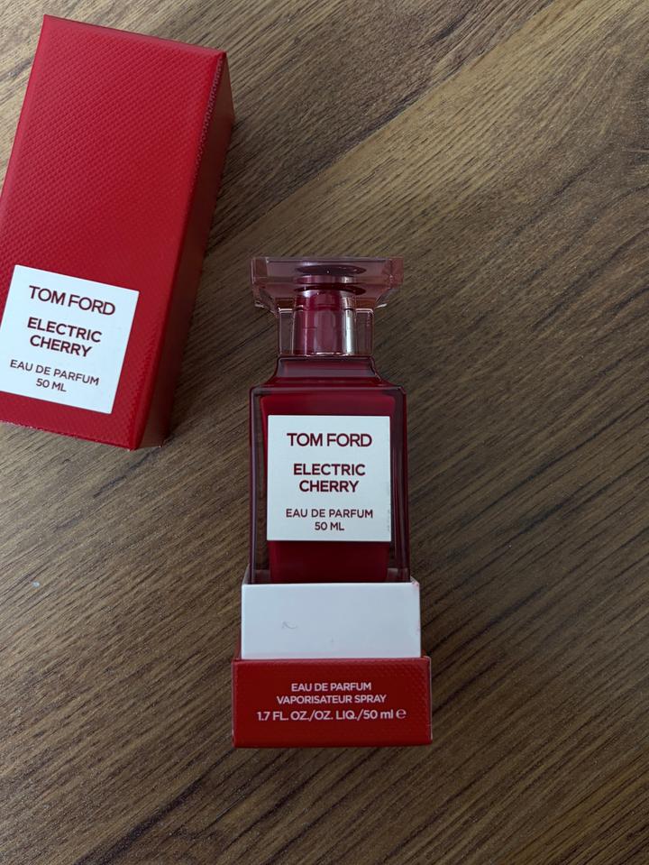 Парфюмерная вода Tom Ford Electric Cherry 50 ml