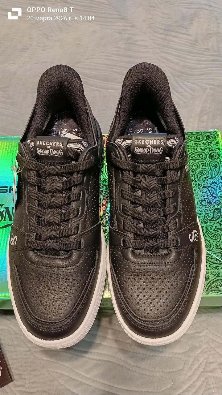 Skechers