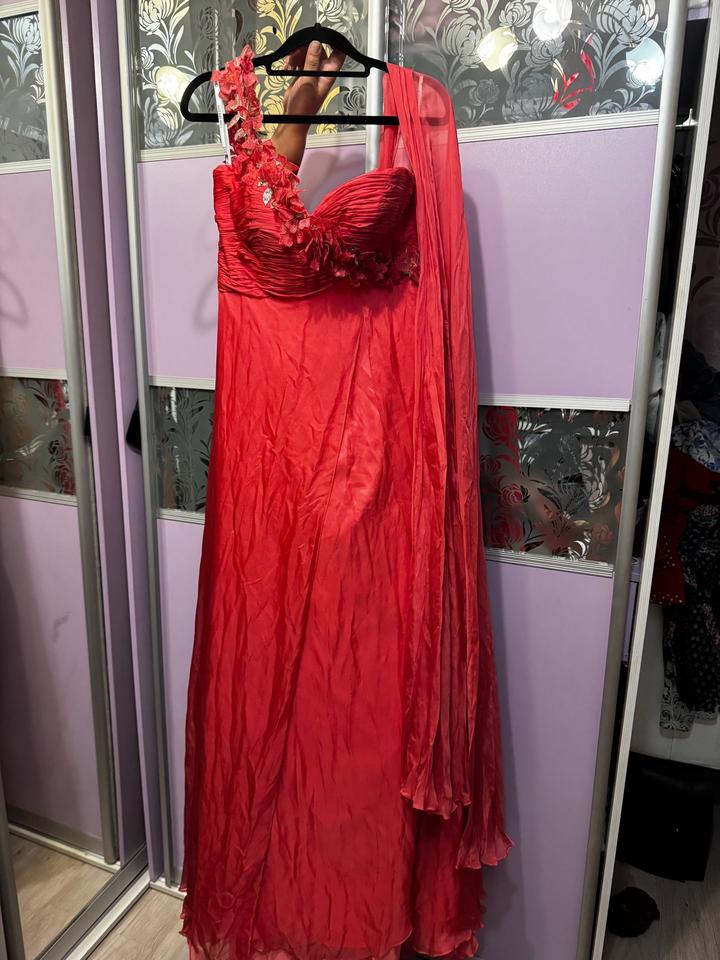 Вечернее платье Sherri Hill