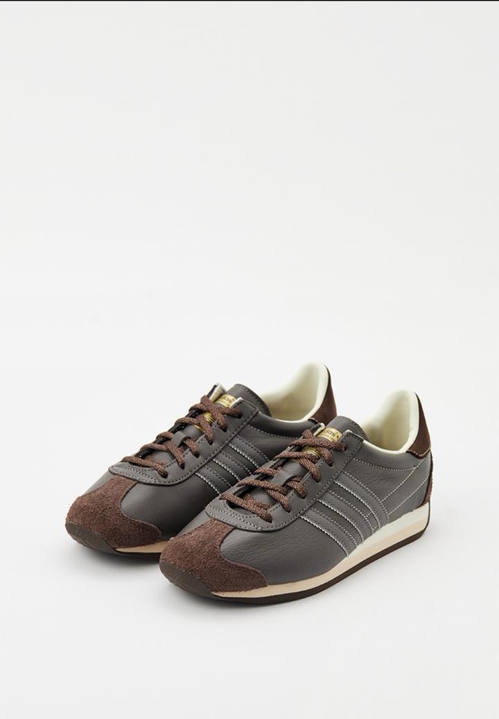 Кроссовки adidas