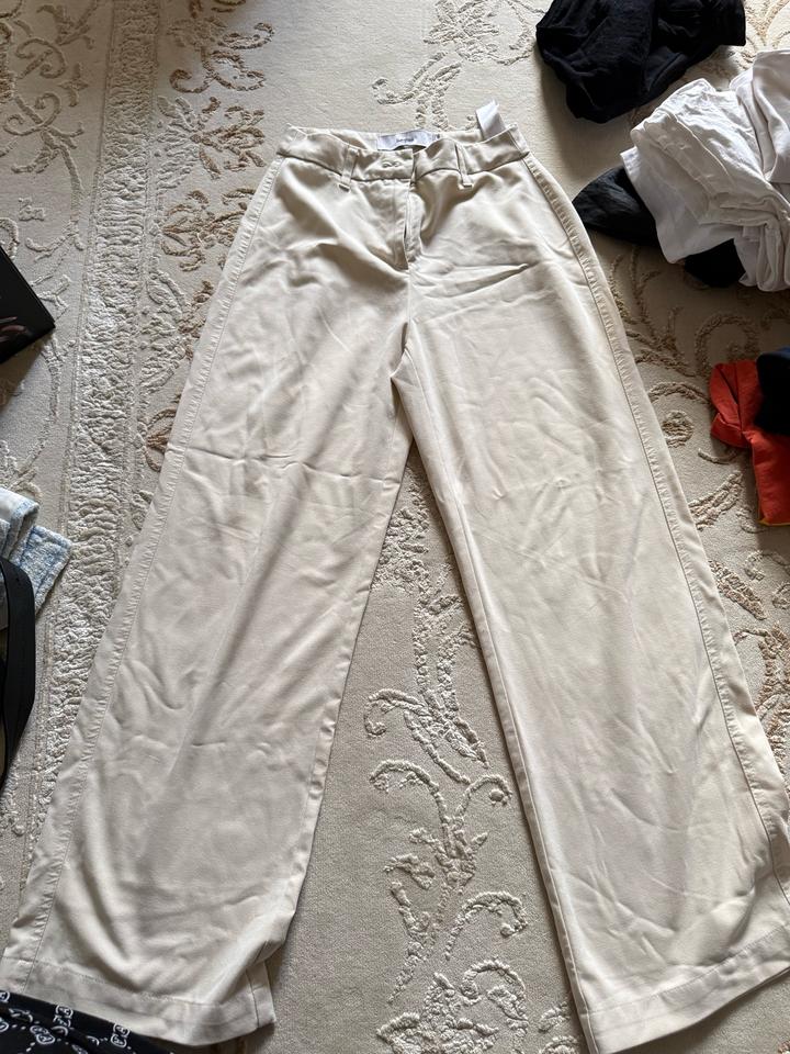 Брюки Bershka