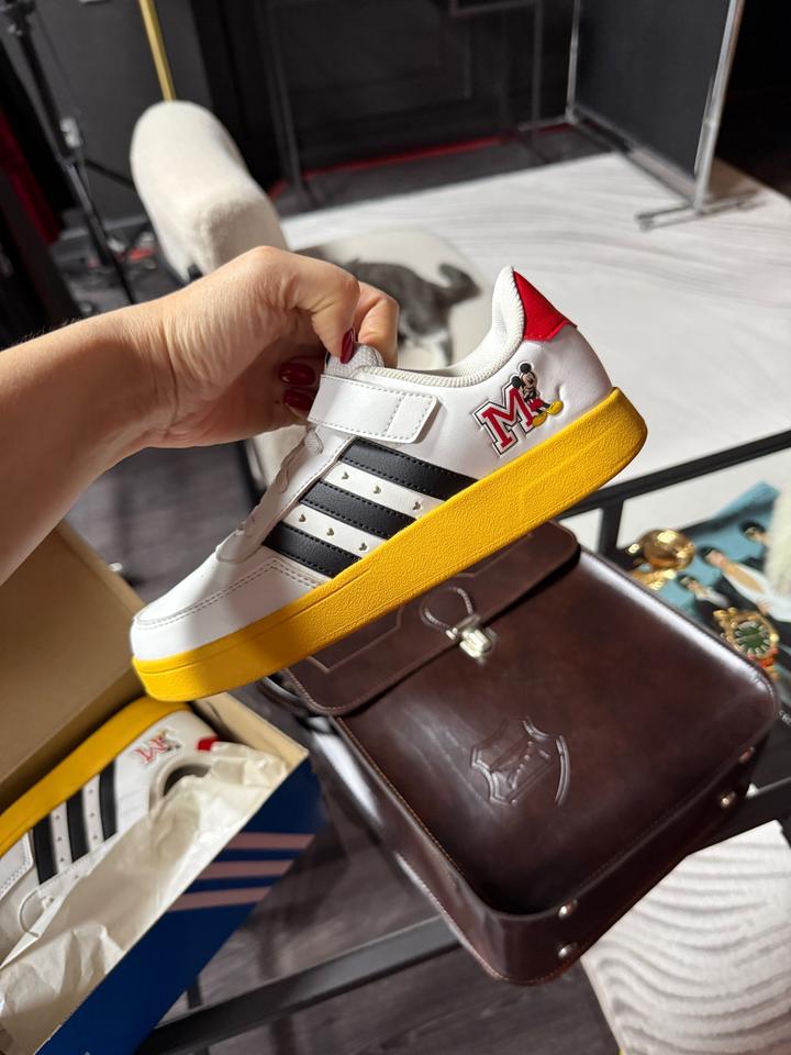 Кеды adidas Disney