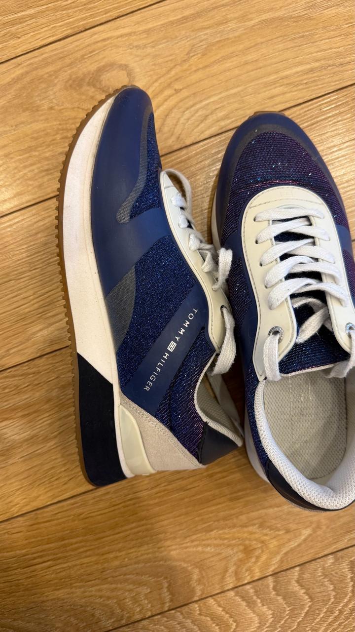 Tommy Hilfiger