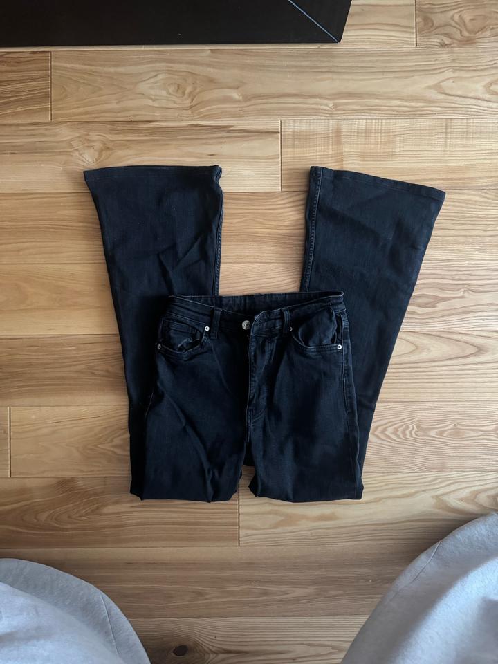 Bershka Джинсы клеш