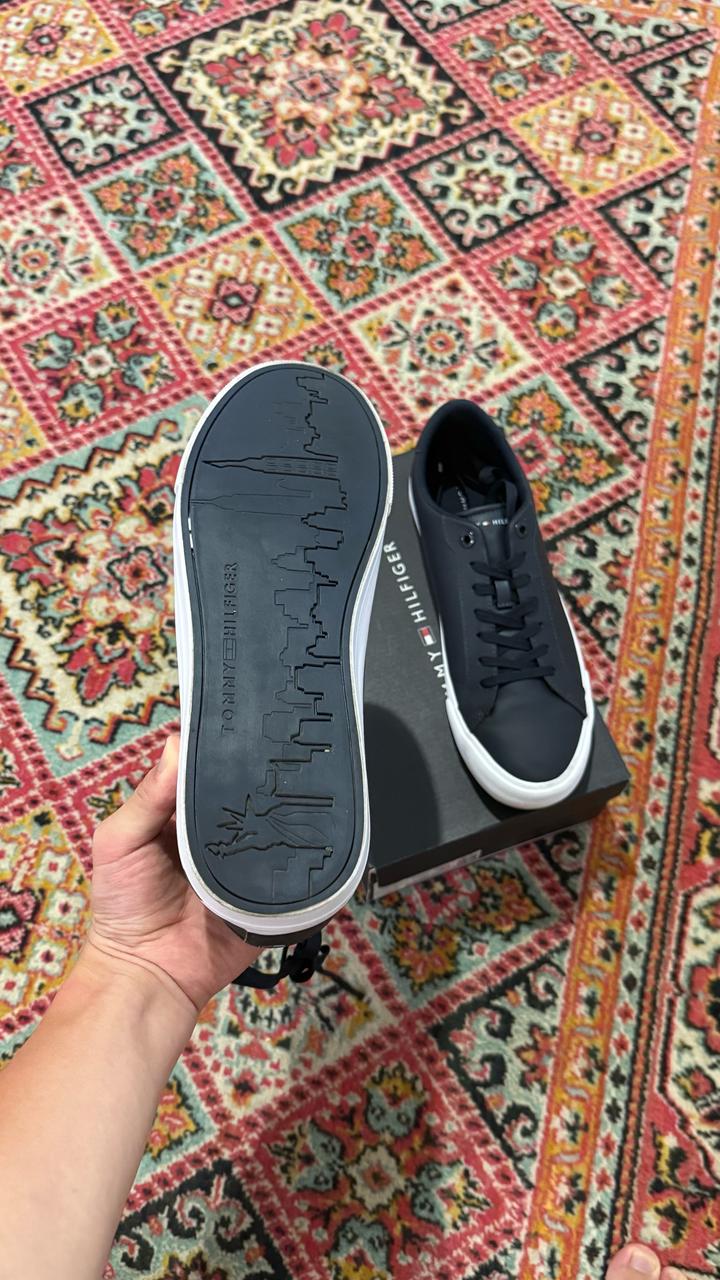 Tommy Hilfiger