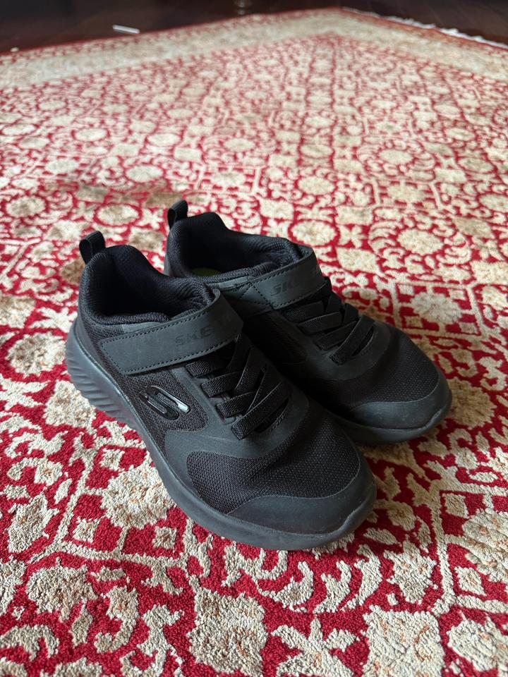 Skechers