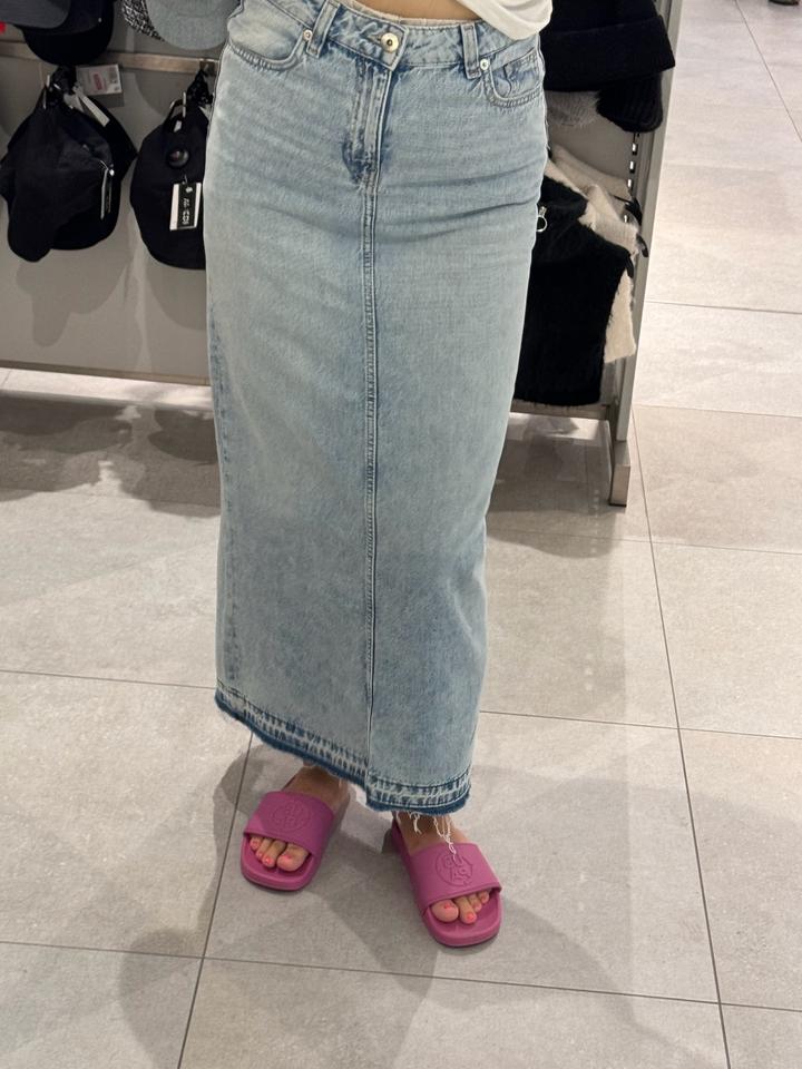 H&M