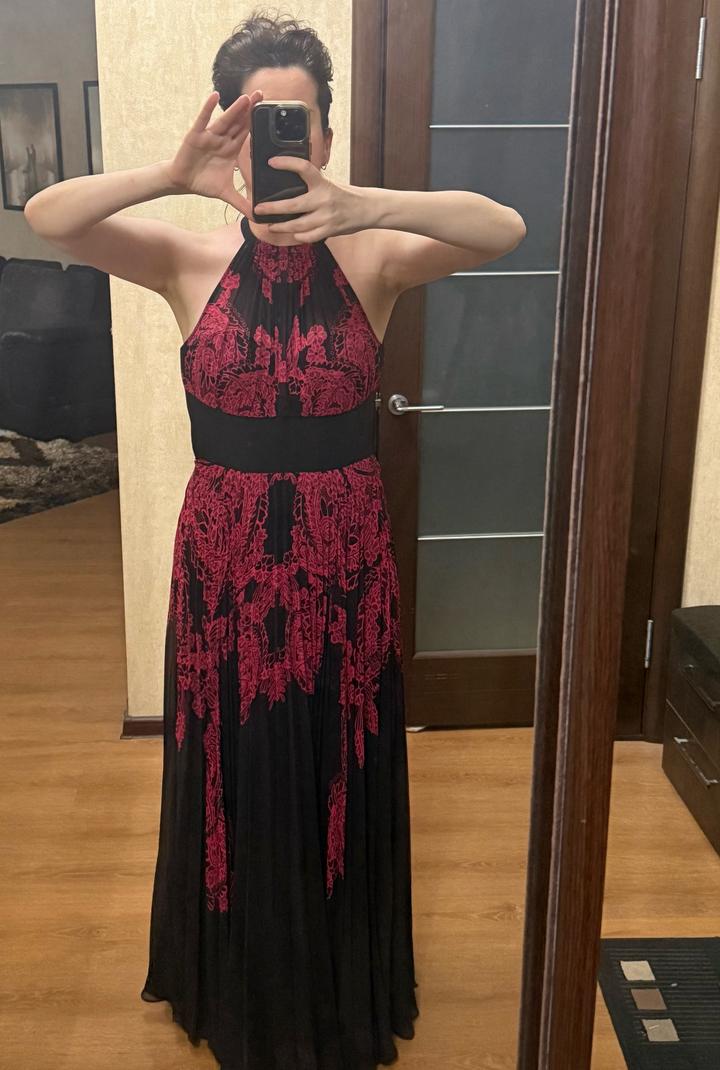 Вечернее платье в пол с розовым узором Karen Millen