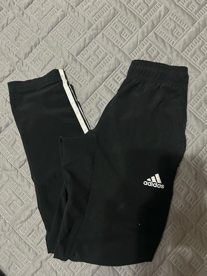 Спортивные брюки adidas