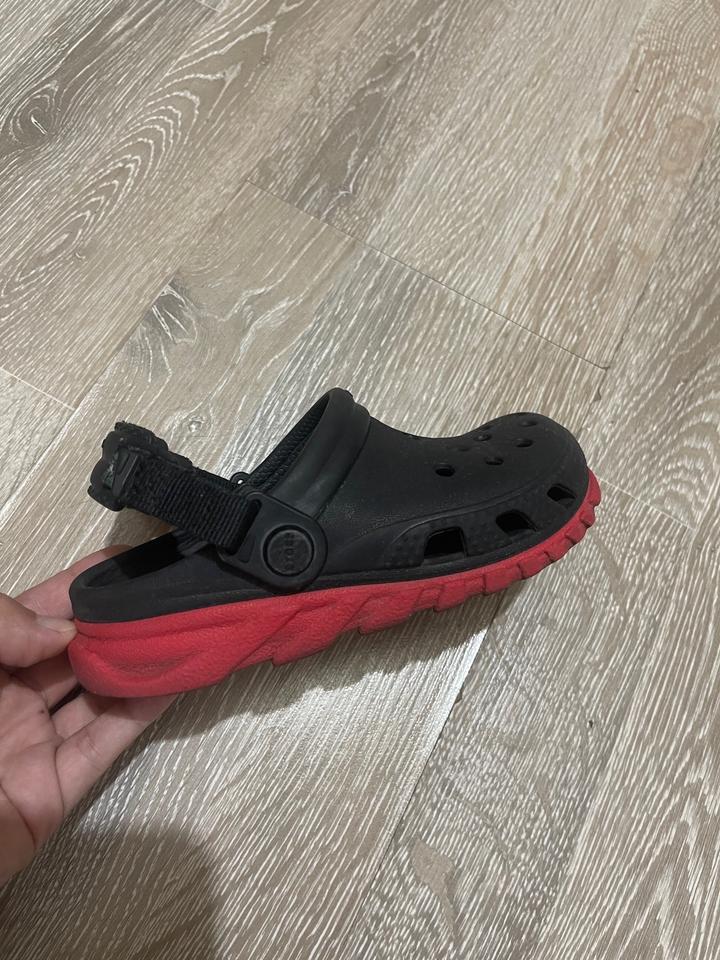 Crocs