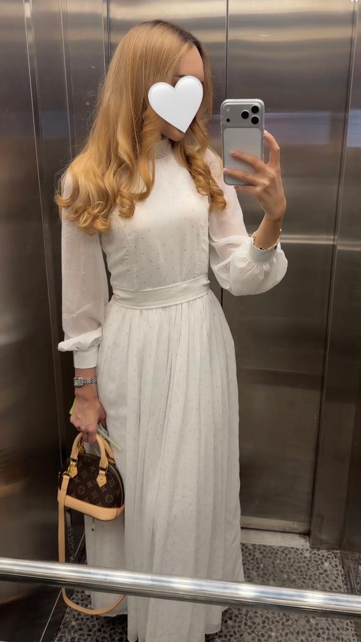 Длинное белое платье из шифона