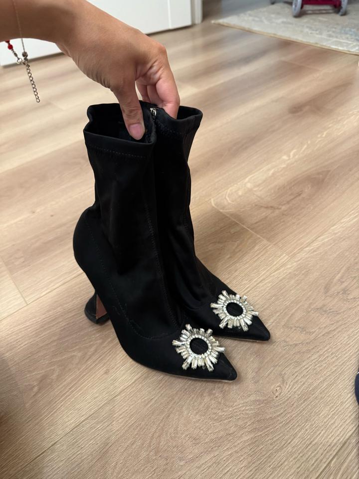Ботильоны Amina Muaddi