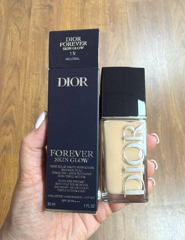 Тональный крем Dior Forever Skin Glow