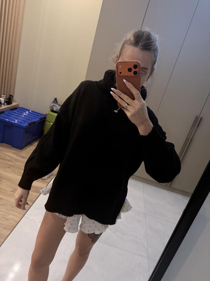 Gloria Jeans Свитер Oversize силуэта женский