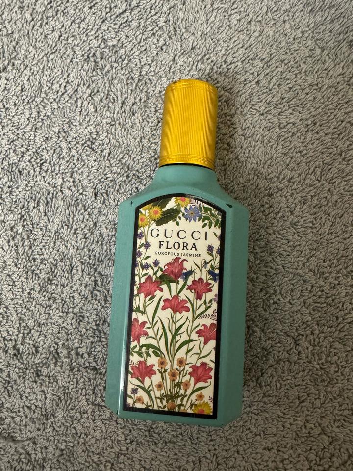 Парфюмерная вода GUCCI Flora Gorgeous Jasmine
