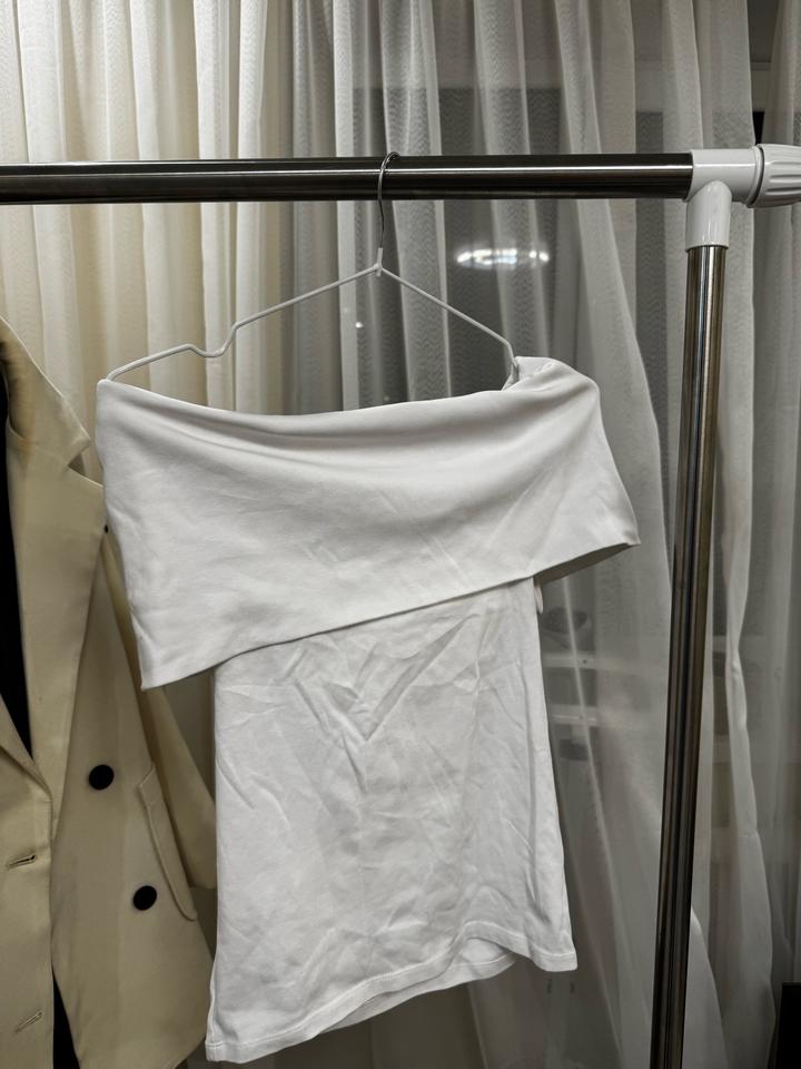 Топ Zara с открытыми плечами