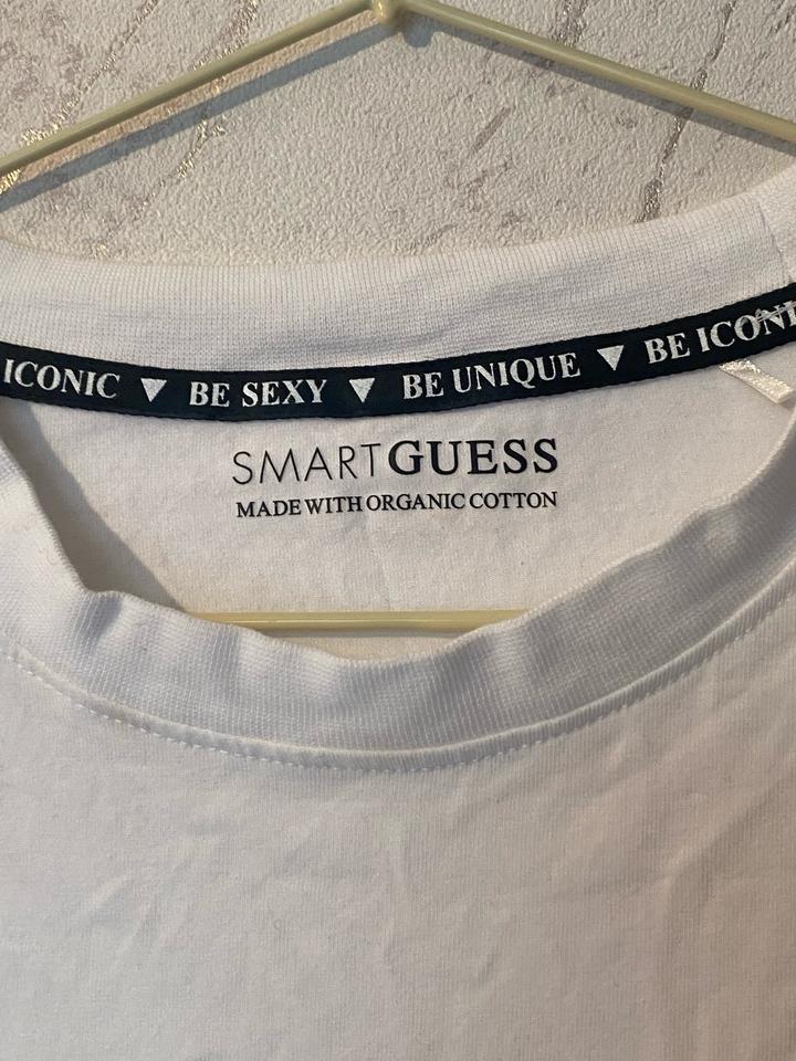 Футболка Guess