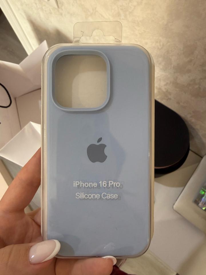 Чехол Apple для iPhone 16 Pro