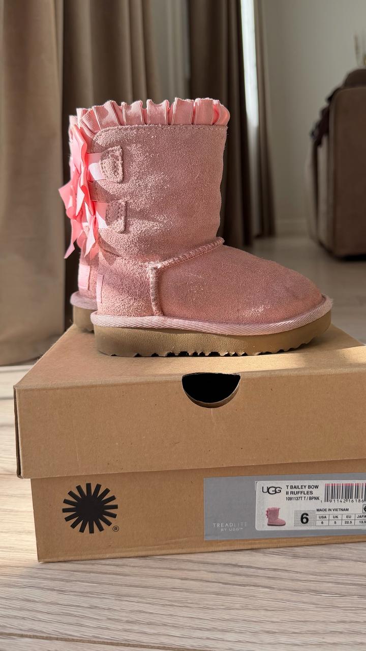 UGG