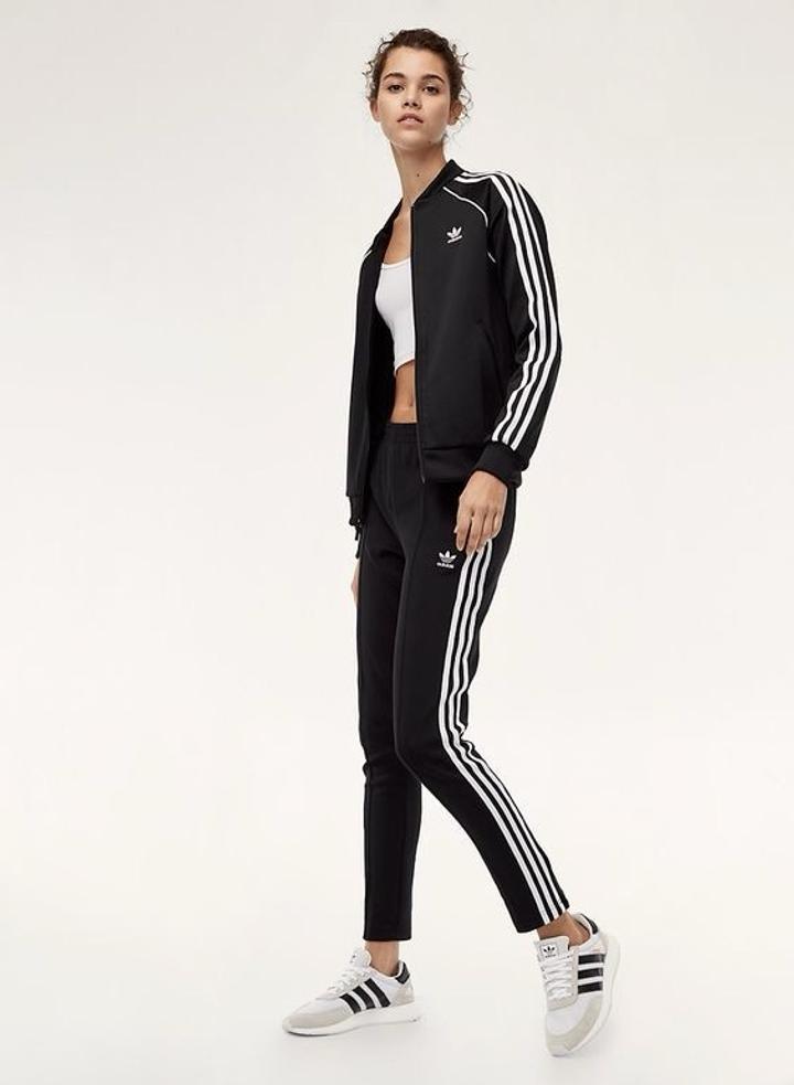 Спортивный черный  костюм adidas