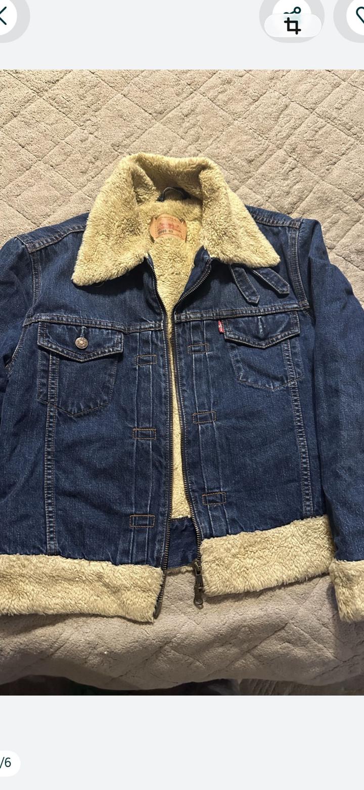 Levi's