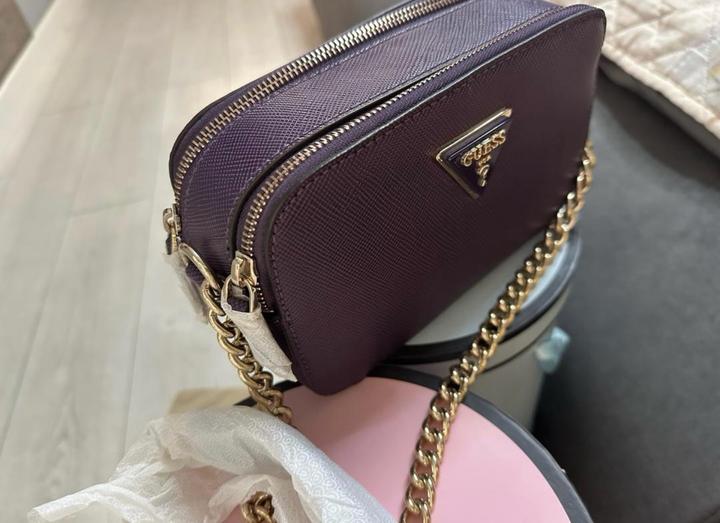 Сумка кроссбоди Guess