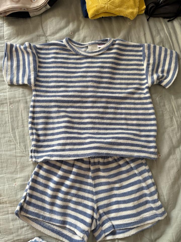 Костюм ZARA в полоску