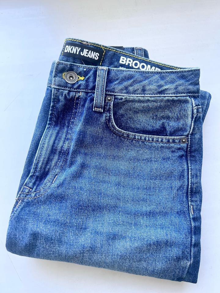 DKNY