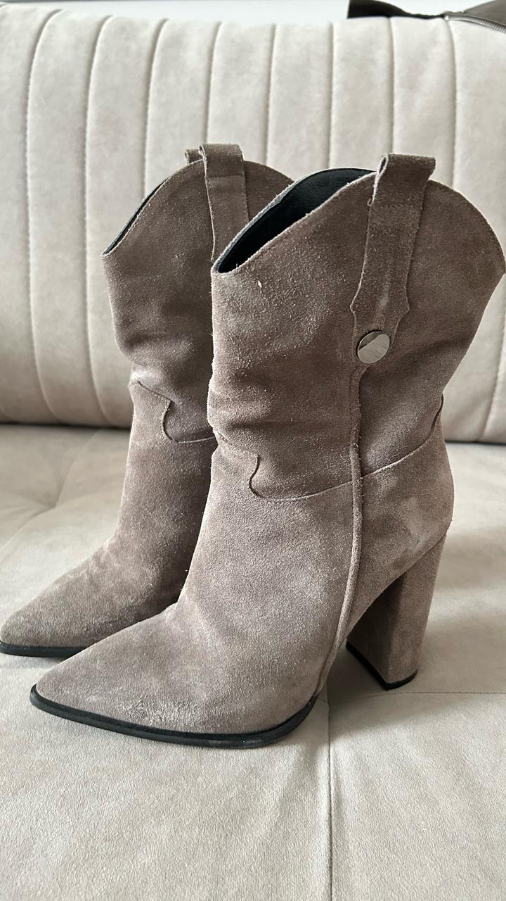 Karla Collection