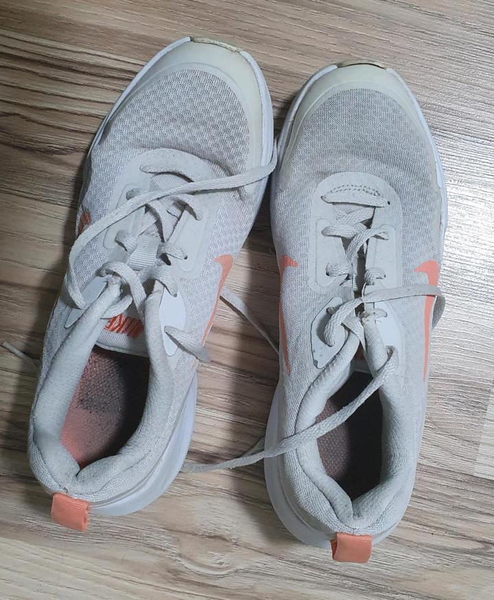 Кроссовки Nike 36.5 размер