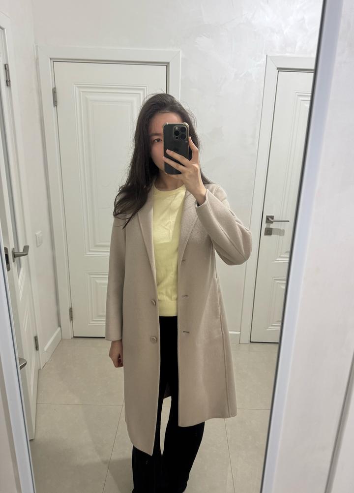 Uniqlo Женское бежевое пальто