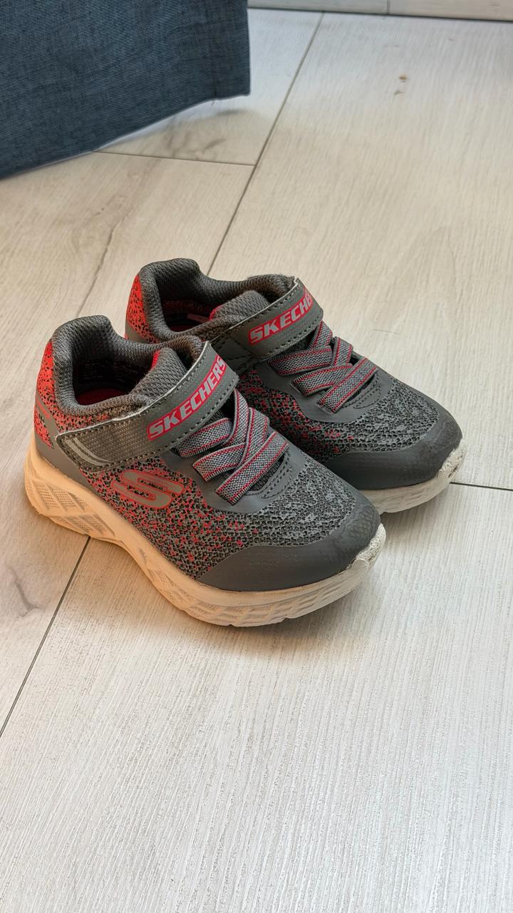 Skechers