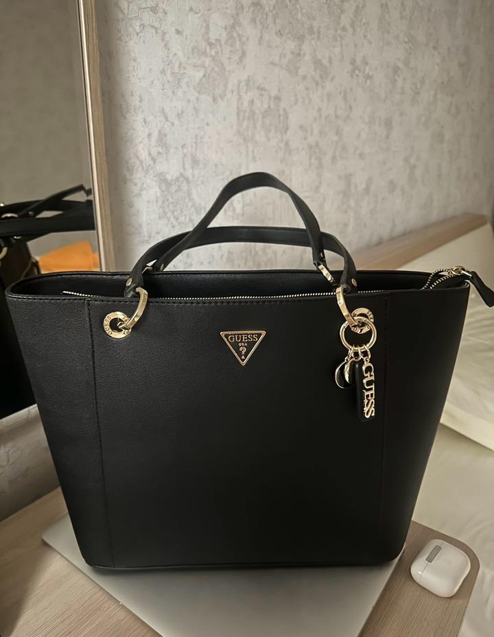 Сумка GUESS