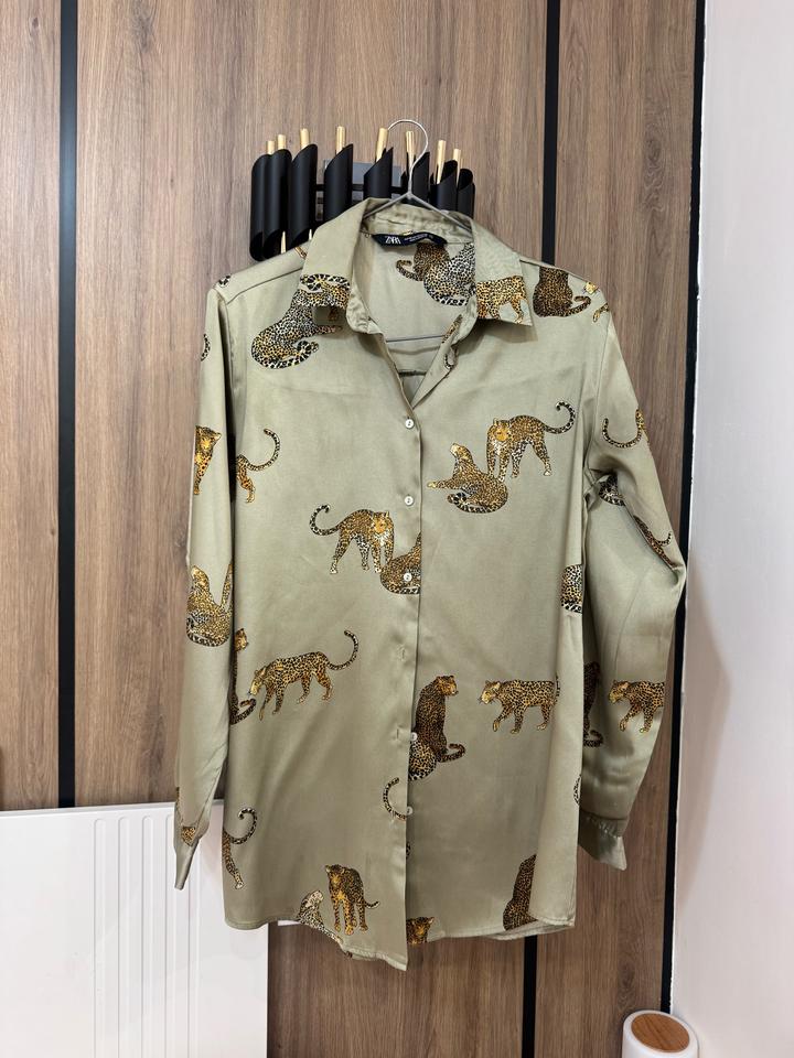 Рубашка ZARA с леопардовым принтом