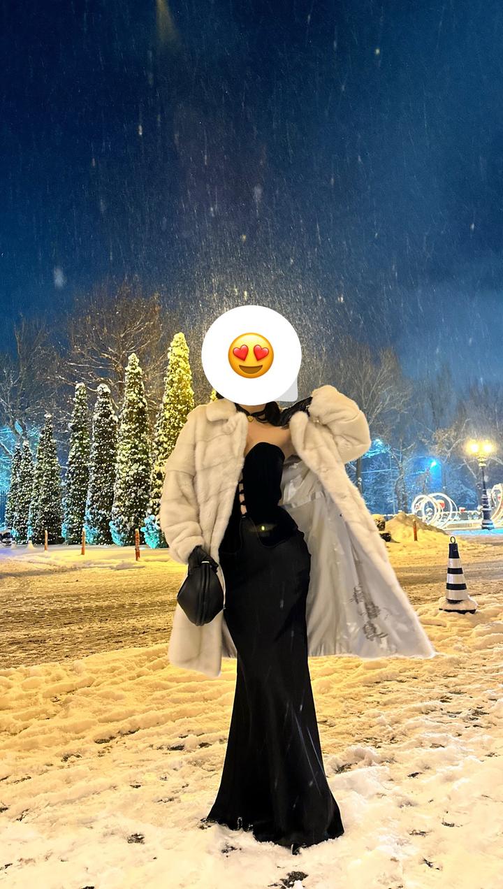 Черное бархатное вечернее платье-корсет