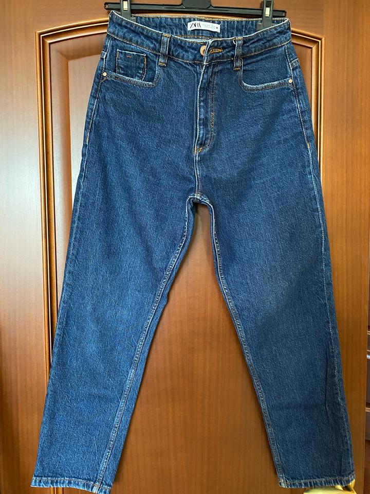 Джинсы Zara