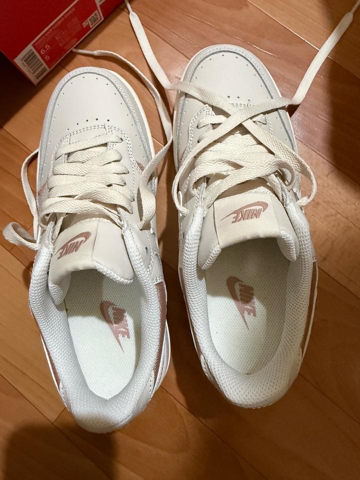 Кроссовки Nike