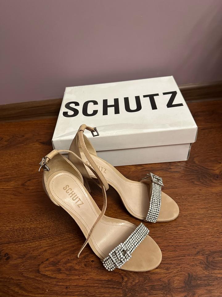 Босоножки SCHUTZ